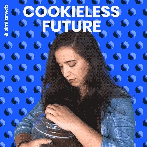 End of third-party cookies: woman opening an empty glass jar